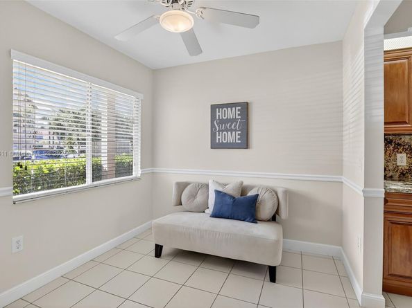 13705 SW 12th St 103B, Pembroke Pines FL 33027