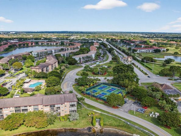 13705 SW 12th St 103B, Pembroke Pines FL 33027