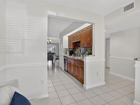 13705 SW 12th St 103B, Pembroke Pines FL 33027