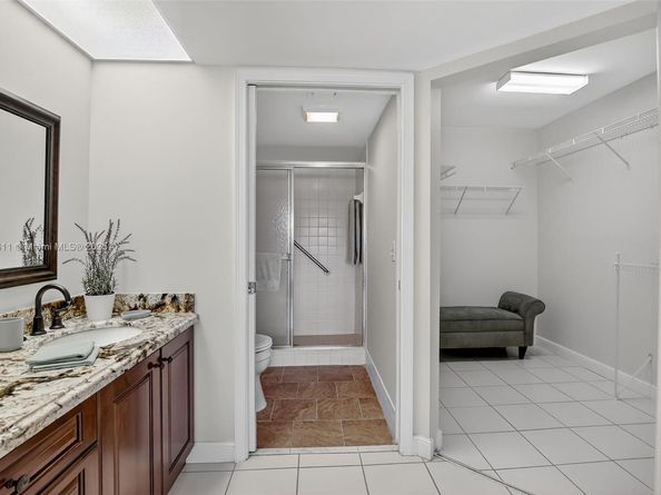 13705 SW 12th St 103B, Pembroke Pines FL 33027