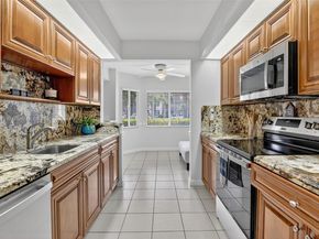 13705 SW 12th St 103B, Pembroke Pines FL 33027