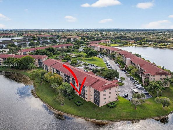 13705 SW 12th St 103B, Pembroke Pines FL 33027