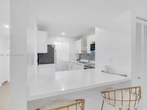 927 NE 199th St 202, Miami FL 33179