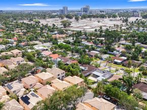 1282 Grant Ct, Hollywood FL 33019