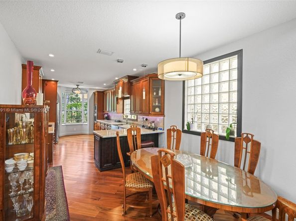 1282 Grant Ct, Hollywood FL 33019