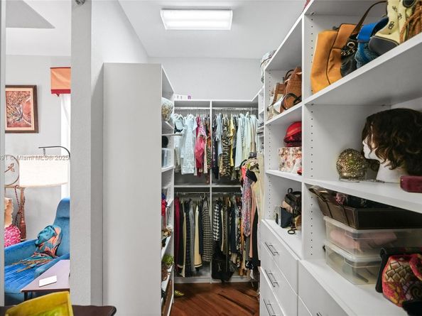 1282 Grant Ct, Hollywood FL 33019