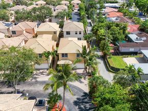 1282 Grant Ct, Hollywood FL 33019