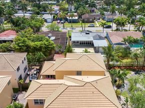 1282 Grant Ct, Hollywood FL 33019