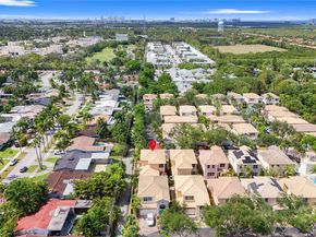 1282 Grant Ct, Hollywood FL 33019