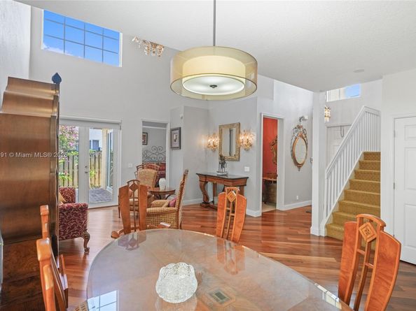 1282 Grant Ct, Hollywood FL 33019