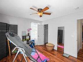 1282 Grant Ct, Hollywood FL 33019