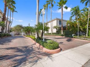 1282 Grant Ct, Hollywood FL 33019