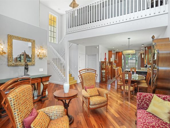 1282 Grant Ct, Hollywood FL 33019