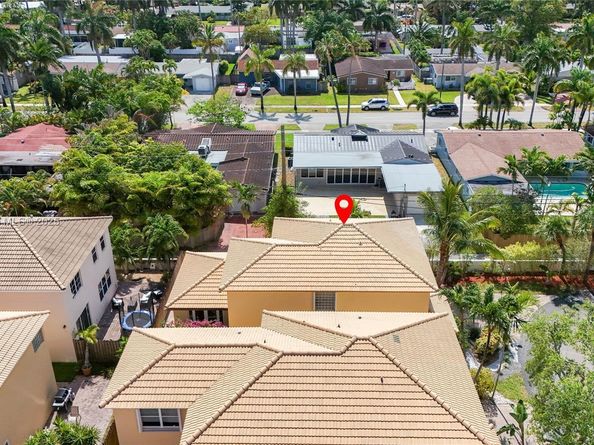 1282 Grant Ct, Hollywood FL 33019