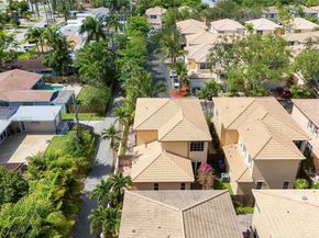 1282 Grant Ct, Hollywood FL 33019