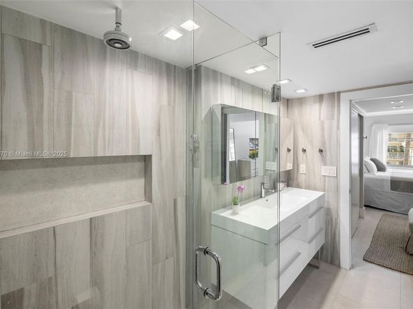 1450 Lincoln Rd 304, Miami Beach FL 33139