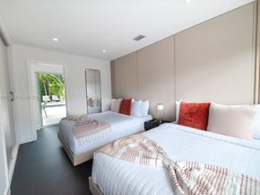 18800 Belmont Dr, Cutler Bay FL 33157