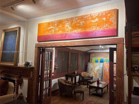 6810 Maynada St, Coral Gables FL 33146