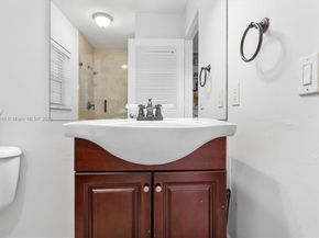 6478 NW 113th Pl, Doral FL 33178