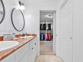 6478 NW 113th Pl, Doral FL 33178