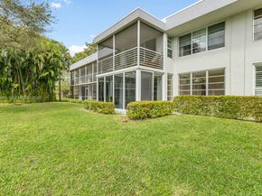 4280 Oaks Ter 102, Pompano Beach FL 33069