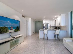 3140 S Ocean Dr PH7, Hallandale Beach FL 33009