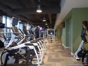 16385 Biscayne Blvd 1402, North Miami Beach FL 33160