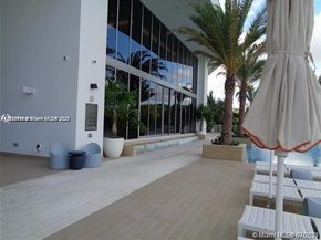 16385 Biscayne Blvd 1402, North Miami Beach FL 33160