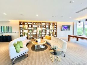 16385 Biscayne Blvd 1402, North Miami Beach FL 33160