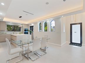 1108 Harrison St, Hollywood FL 33019