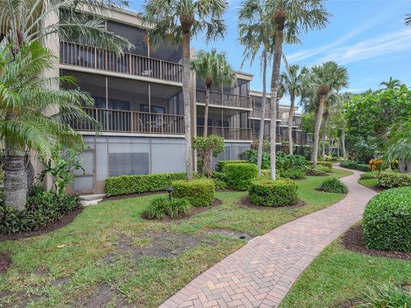 3605 S Ocean Blvd 206, South Palm Beach FL 33480