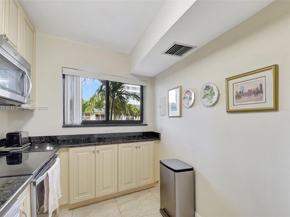 3605 S Ocean Blvd 206, South Palm Beach FL 33480
