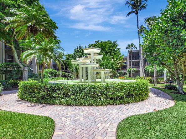 3605 S Ocean Blvd 206, South Palm Beach FL 33480