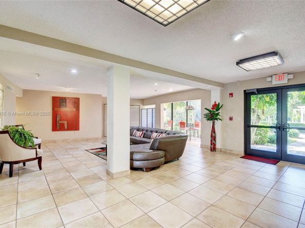 3605 S Ocean Blvd 206, South Palm Beach FL 33480