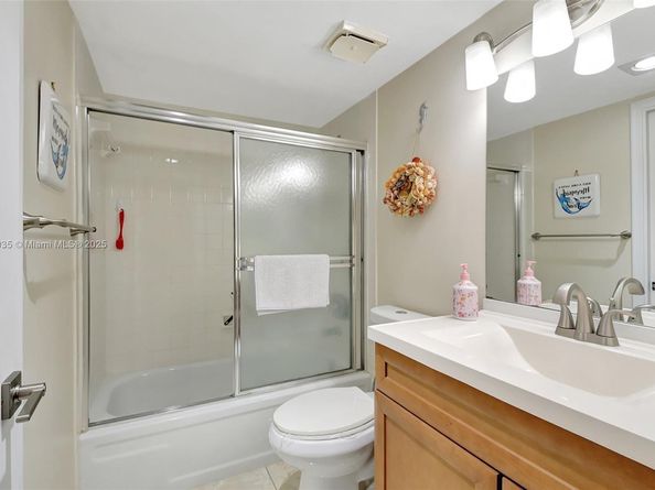3605 S Ocean Blvd 206, South Palm Beach FL 33480