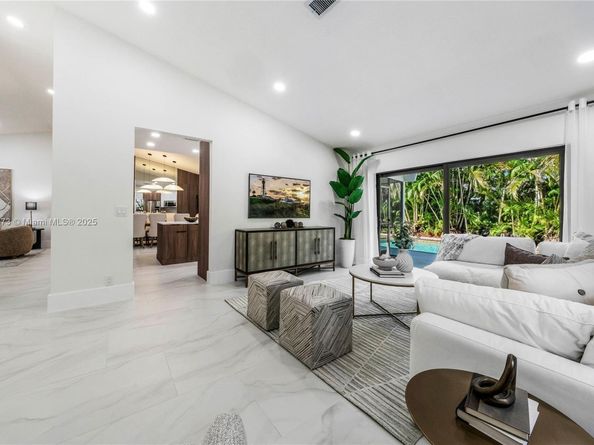 1500 NW 108th Way, Coral Springs FL 33071