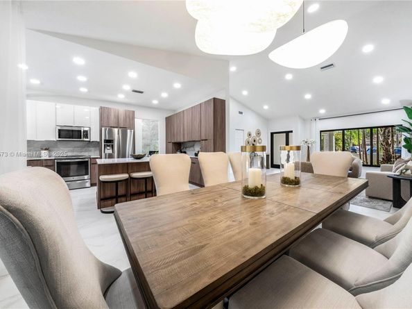 1500 NW 108th Way, Coral Springs FL 33071