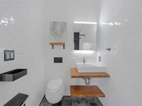 5981 NE 6th Ave, Miami FL 33137