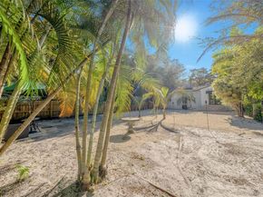 5981 NE 6th Ave, Miami FL 33137