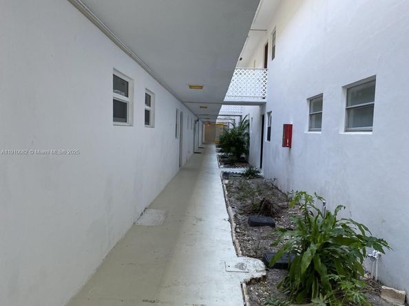 6505 Winfield Blvd B19, Margate FL 33063