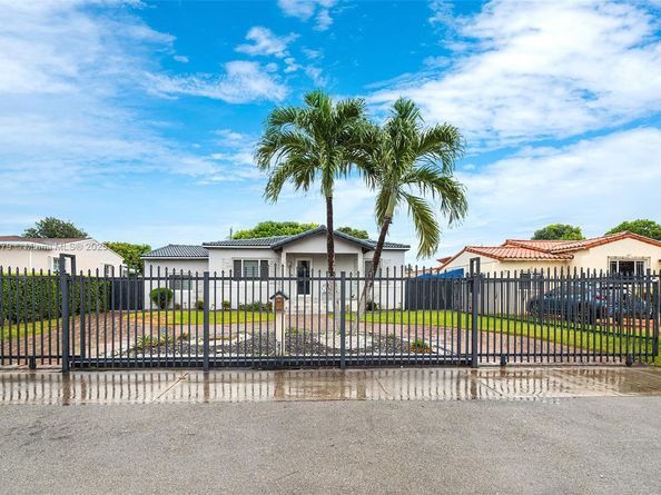 941 NW 40th Ave, Miami FL 33126