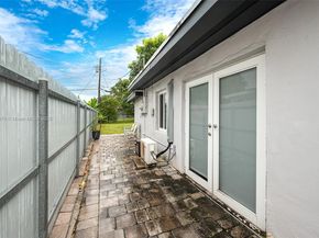 941 NW 40th Ave, Miami FL 33126