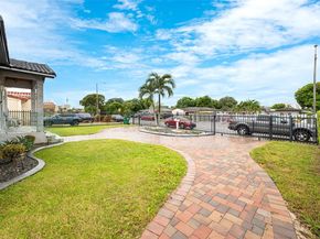 941 NW 40th Ave, Miami FL 33126