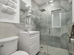 941 NW 40th Ave, Miami FL 33126