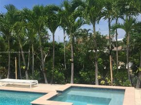 1155 S Biscayne Point Rd, Miami Beach FL 33141