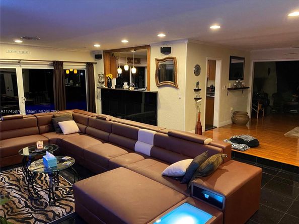 1155 S Biscayne Point Rd, Miami Beach FL 33141