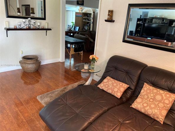 1155 S Biscayne Point Rd, Miami Beach FL 33141
