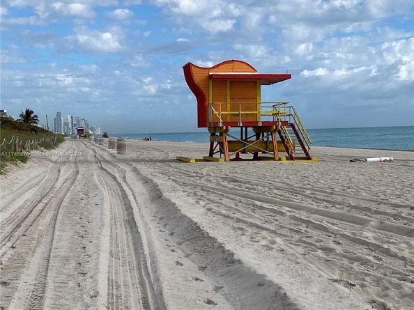 1155 S Biscayne Point Rd, Miami Beach FL 33141