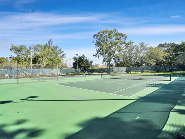 1703 Whitehall Dr 301, Davie FL 33324