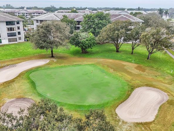 1703 Whitehall Dr 301, Davie FL 33324